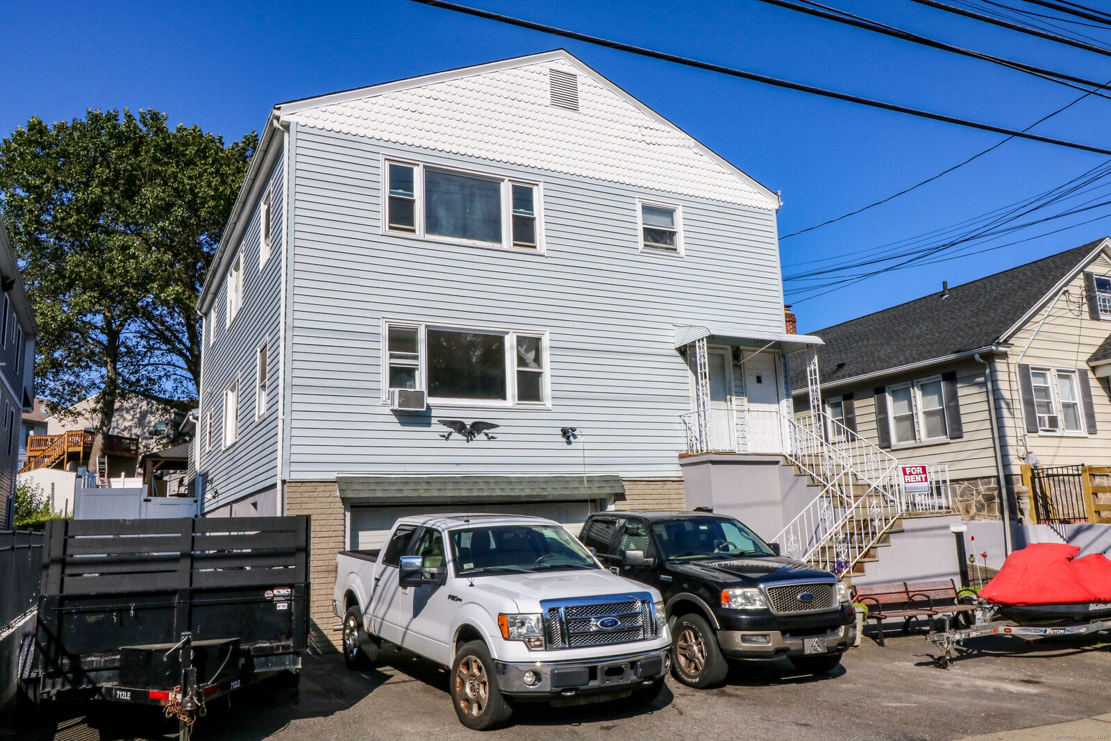 Property Photo: 1298 Madison Avenue CT 06606
