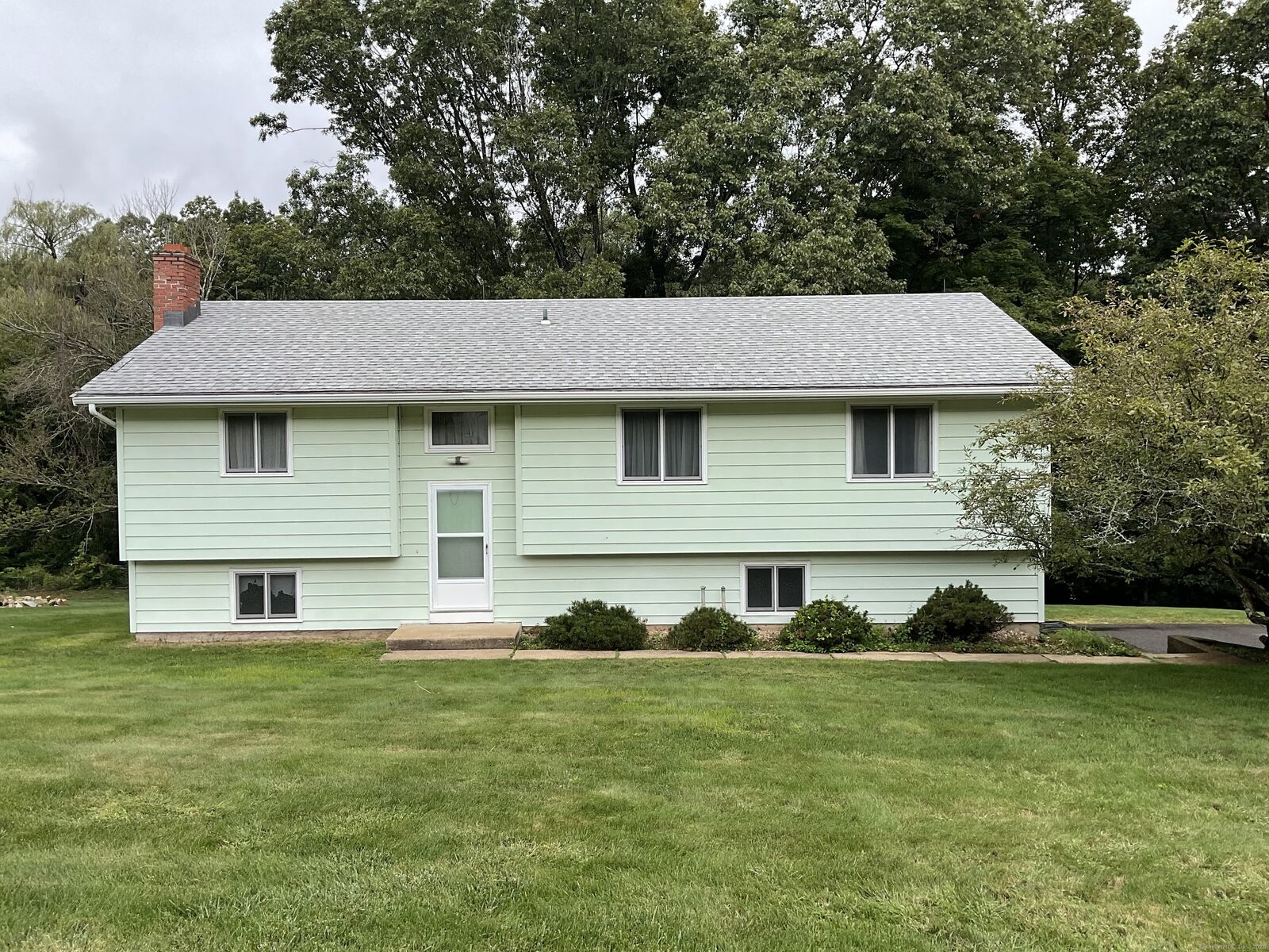 Property Photo: 467 Tunnel Road CT 06066