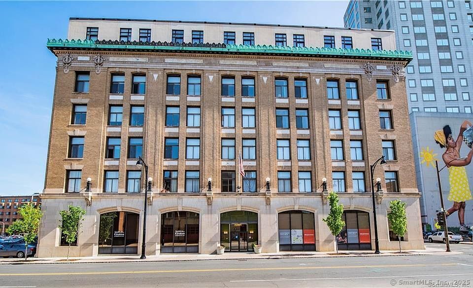 Property Photo:  266 Pearl Street Apt 310  CT 06103 