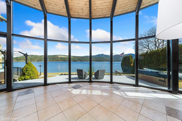 Property Photo:  907 S Liberty Dr  WA 99019 