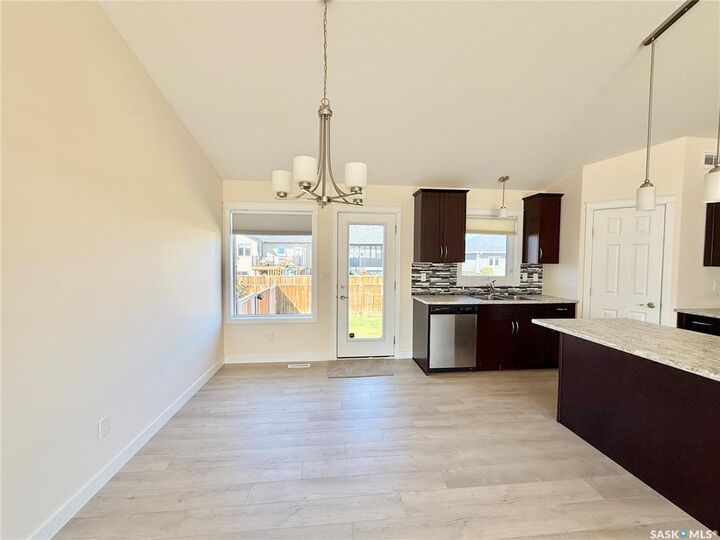 Property Photo:  726 Casper Crescent  SK S0K 4S4 