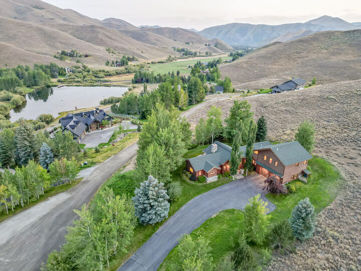 Property Photo: 117 Cochise Dr ID 83333