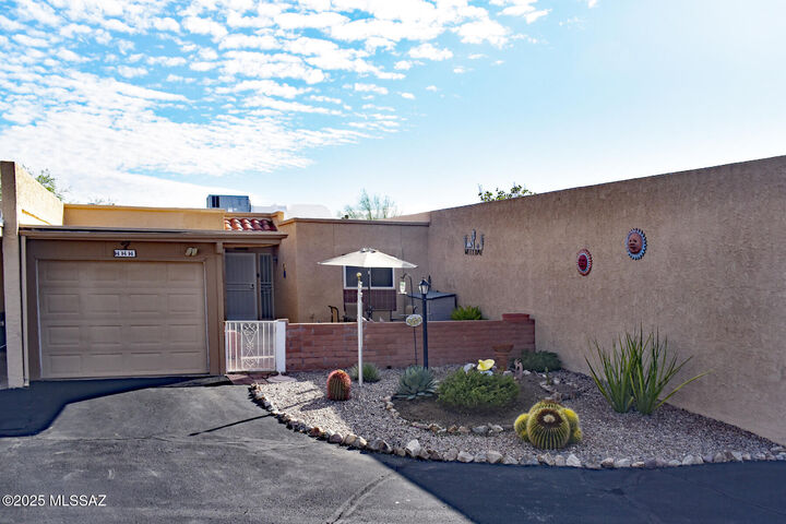 Property Photo: 444 W San Ignacio AZ 85614