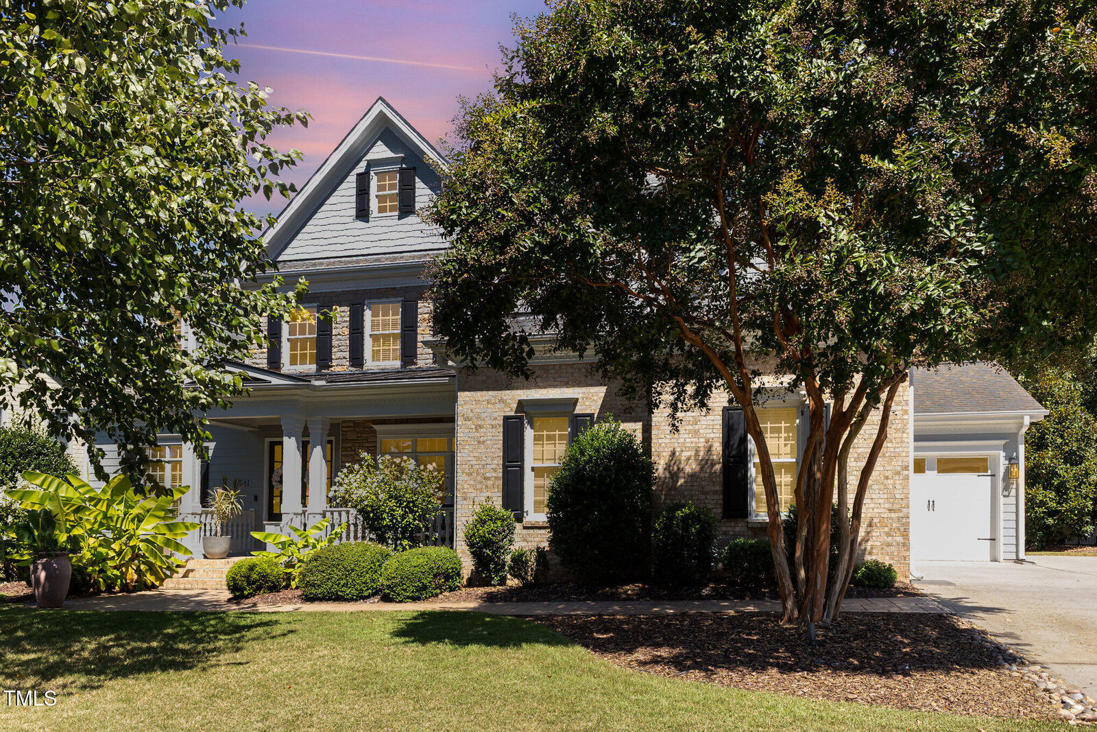 Property Photo:  541 Weycroft Grant Drive  NC 27519 