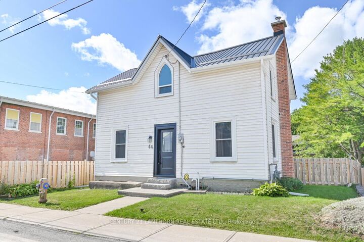 Property Photo:  44 Metcalf Street  ON K0K 3J0 