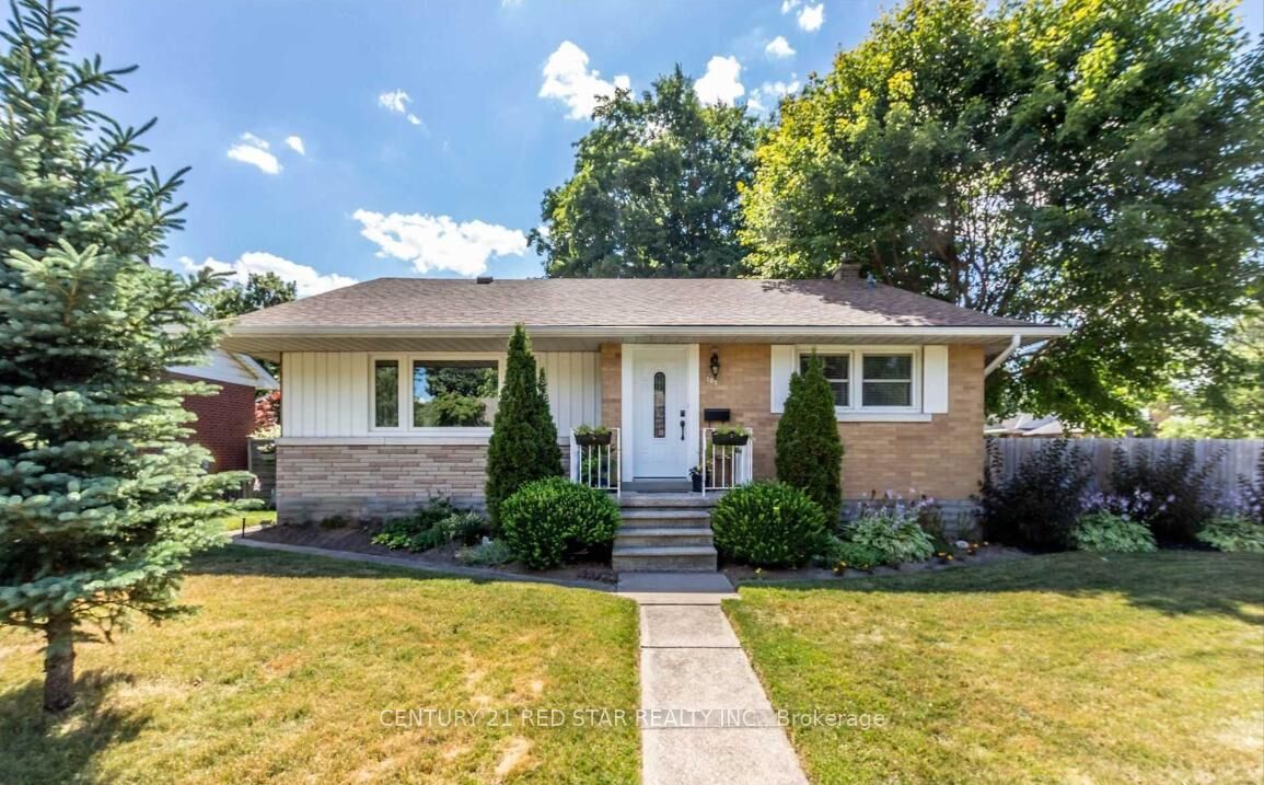 Photo de la propriété: 107 Ellis Crescent S ON N2J 2C1