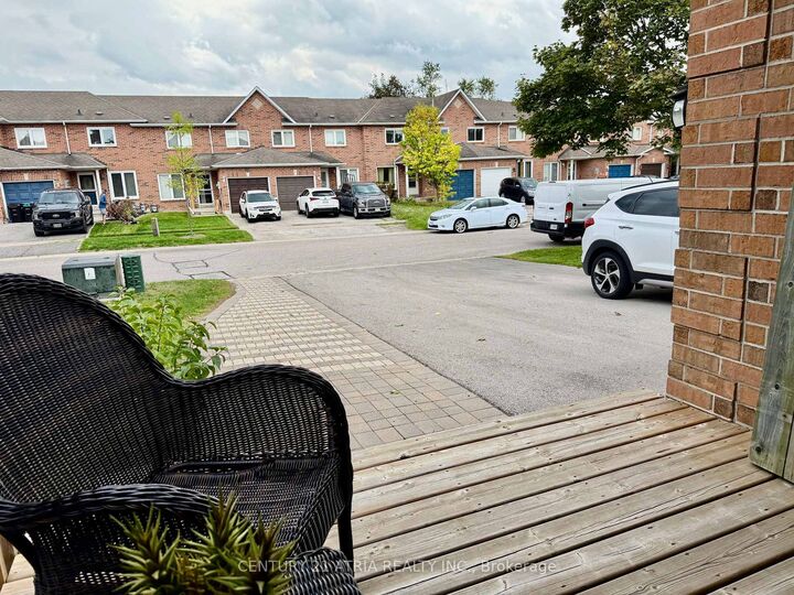 Photo de la propriété:  12 Lyfytt Crescent  ON L4N 7X4 