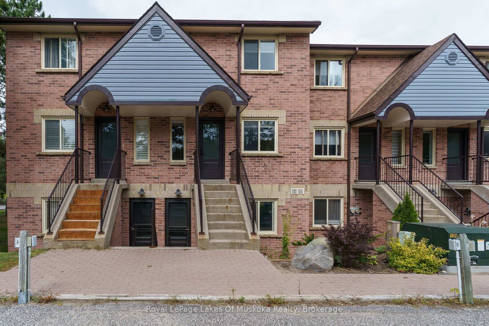 Property Photo:  142 Ecclestone Drive 10  ON P1L 1G6 