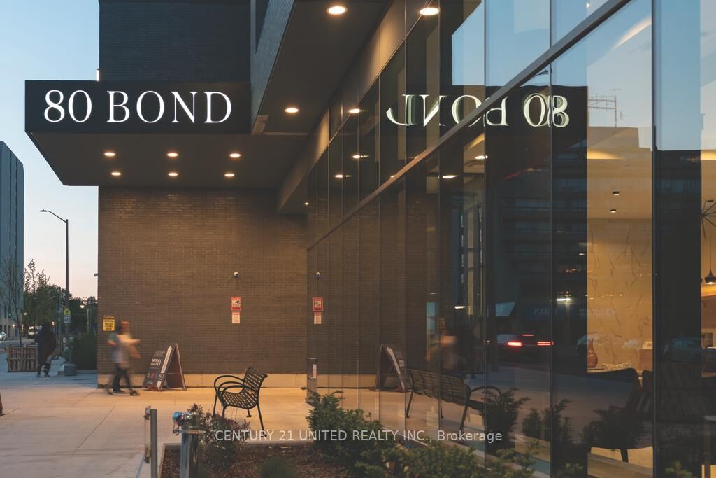 Photo de la propriété: 80 Bond Street E 901 ON L1G 0E6