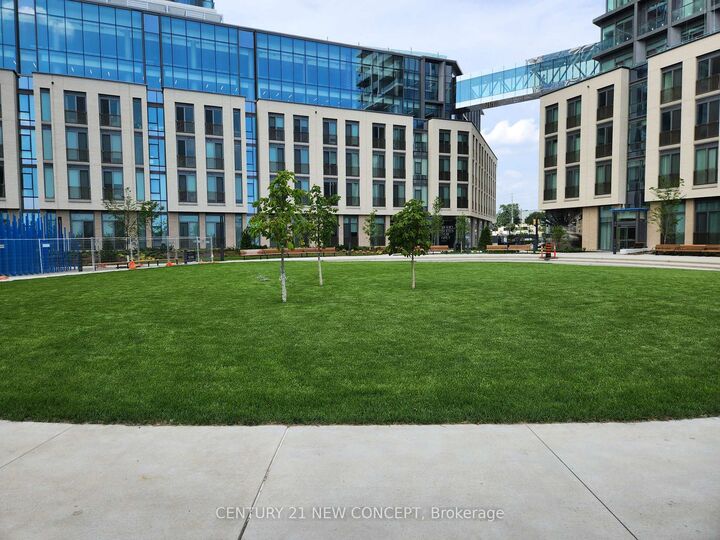 Property Photo:  1000 Portage Parkway 2712  ON L4K 0L1 