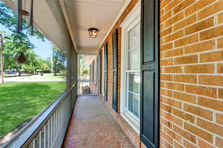 Property Photo: 302 Forest Lane SC 29627