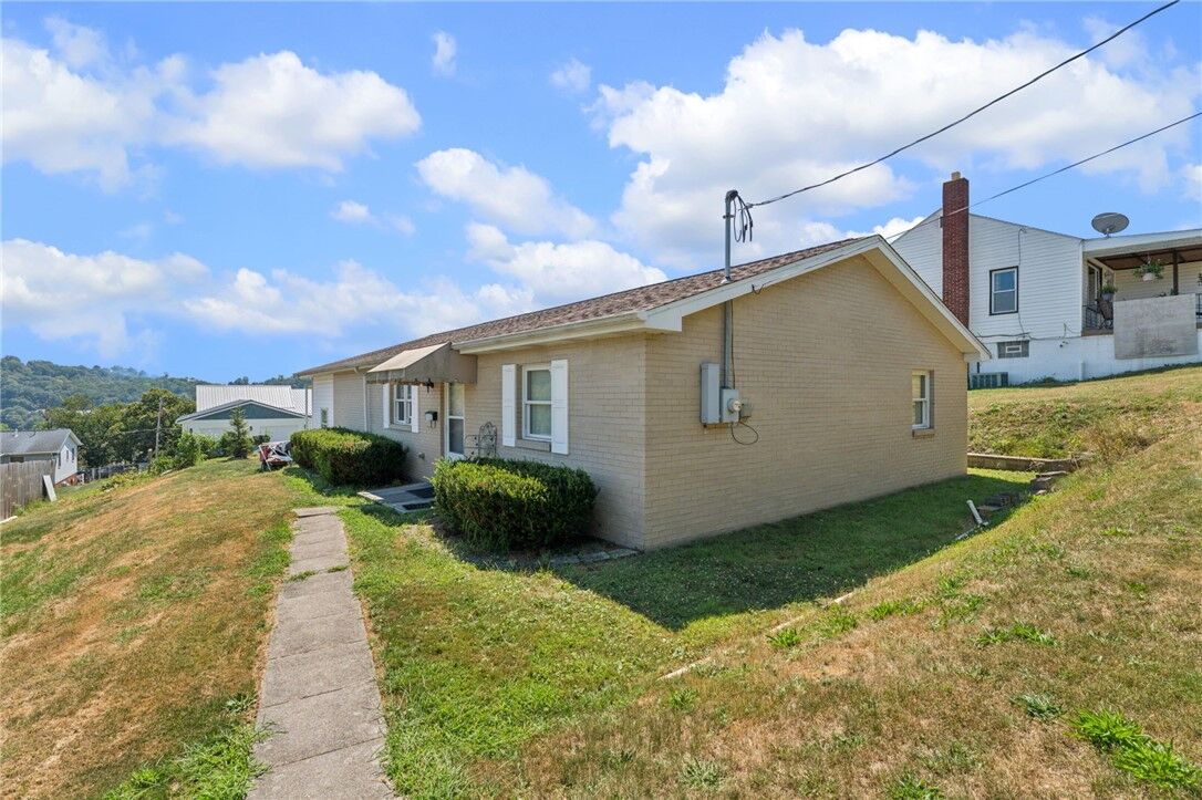 Property Photo: 714 Giffin Ave PA 15317