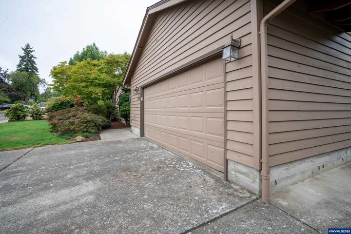 Property Photo: 2756 Pheasant Av SE OR 97302