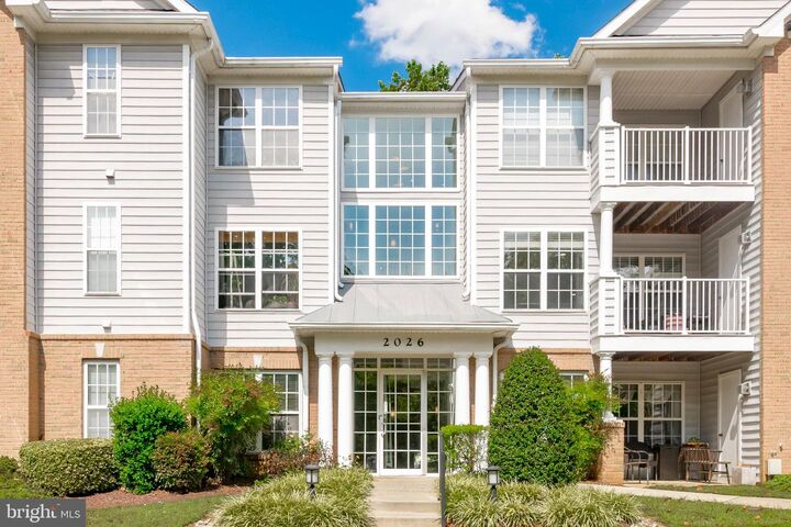 Property Photo:  2026 Gov Thomas Bladen Way 203  MD 21401 