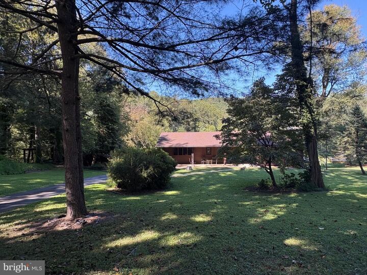 Property Photo:  1131 Pennsy Road  PA 17565 
