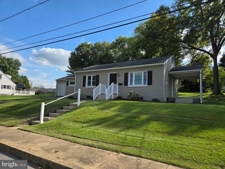 Property Photo:  15 Circle Road  PA 17551 