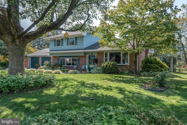 Property Photo:  458 Revere Road  PA 17601 