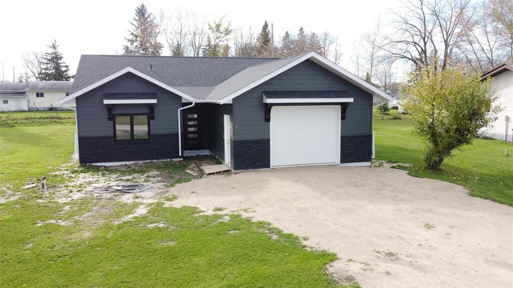 Property Photo: 318 First Avenue MB R0A 2K0