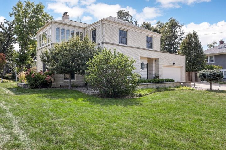 2241 Linden Drive SE  Cedar Rapids IA 52403 photo