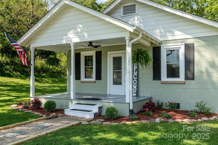 Property Photo:  2 Foster Creek Road  NC 28742 