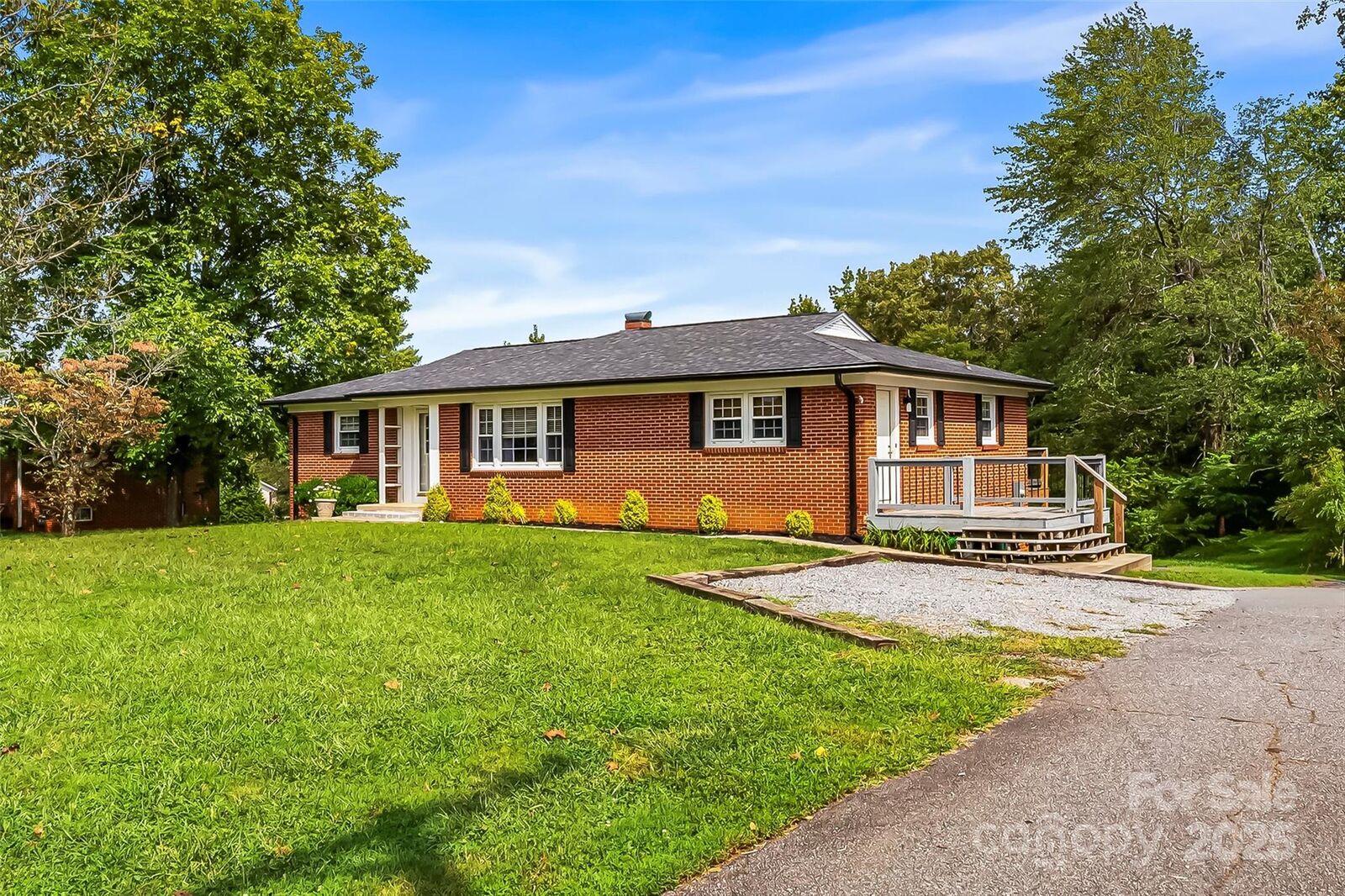 Property Photo: 713 Bounous Street NW NC 28690