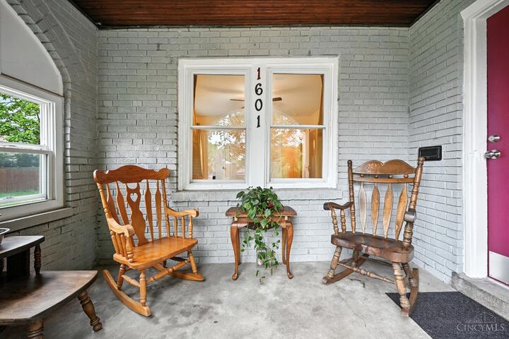 Property Photo:  1601 Manss Avenue  OH 45205 