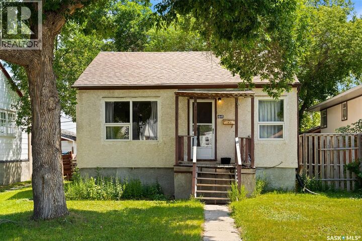 Property Photo:  1649 Garnet Street  SK S4T 2Z1 
