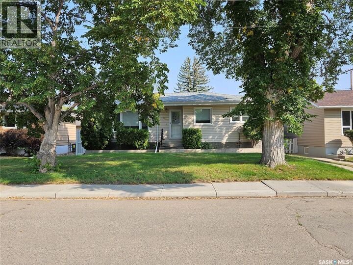 Property Photo:  1030 Henry Street  SK S6H 3H4 