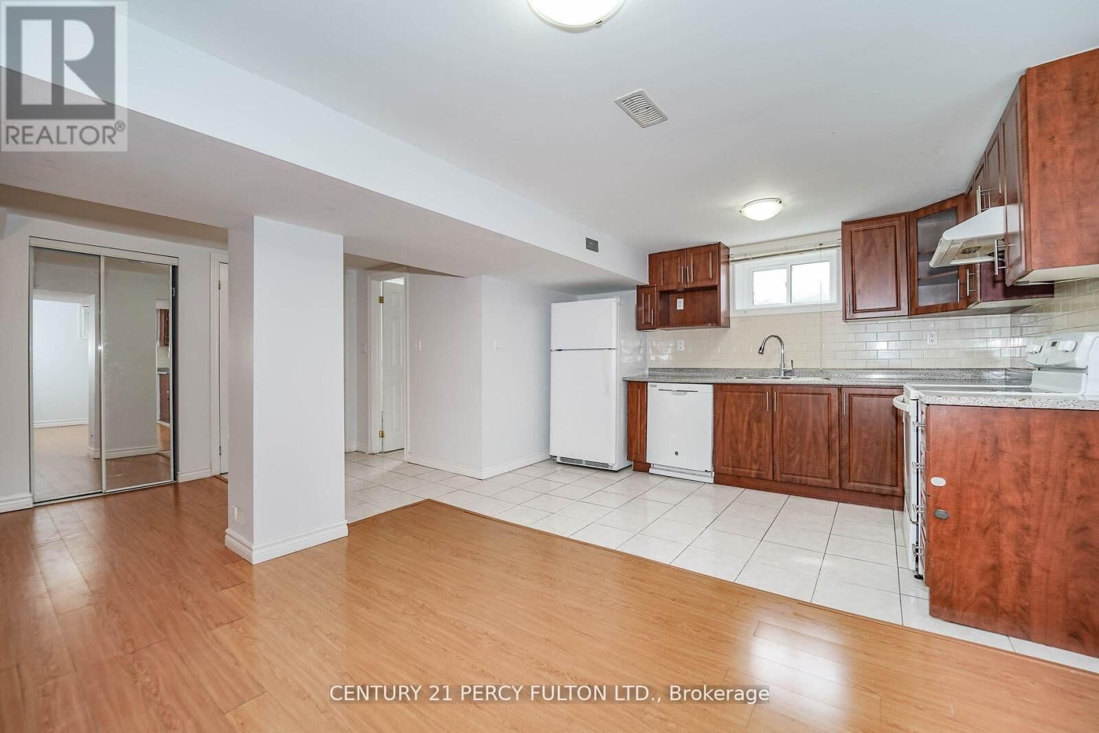 Property Photo: 72 Lynvalley Crescent Bsmt ON M1R 2V4
