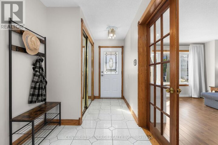 Property Photo:  2034 Frank Bender Street  ON K1C 1M7 