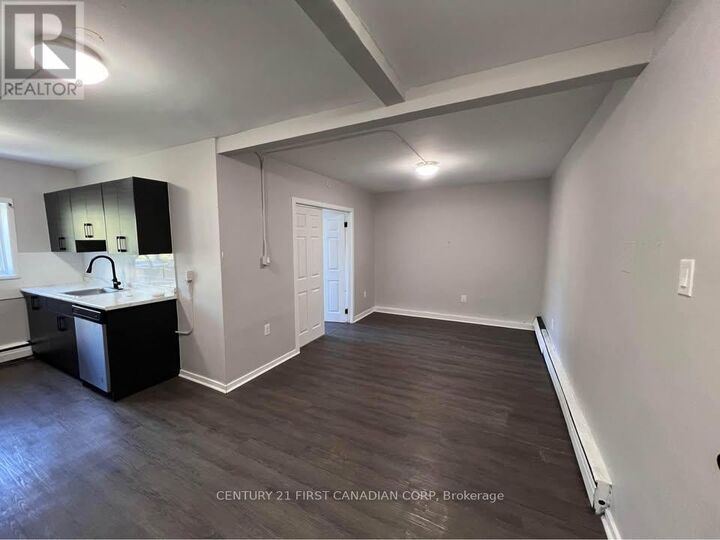Property Photo:  871 Adelaide Street North 306  ON N5Y 2M2 