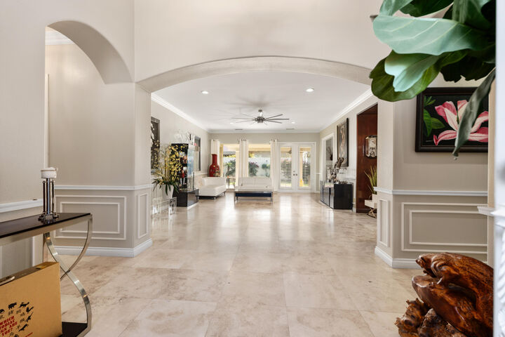 Property Photo:  6 Voltaire Court  CA 92270 