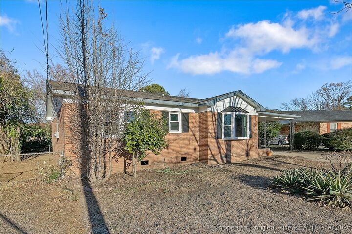 Property Photo: 5631 Dodge Drive NC 28303