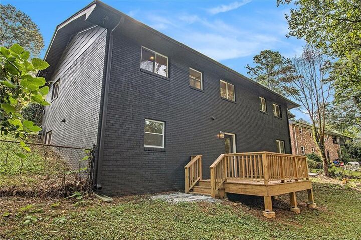 Property Photo:  1667 Atherton Circle  GA 30035 