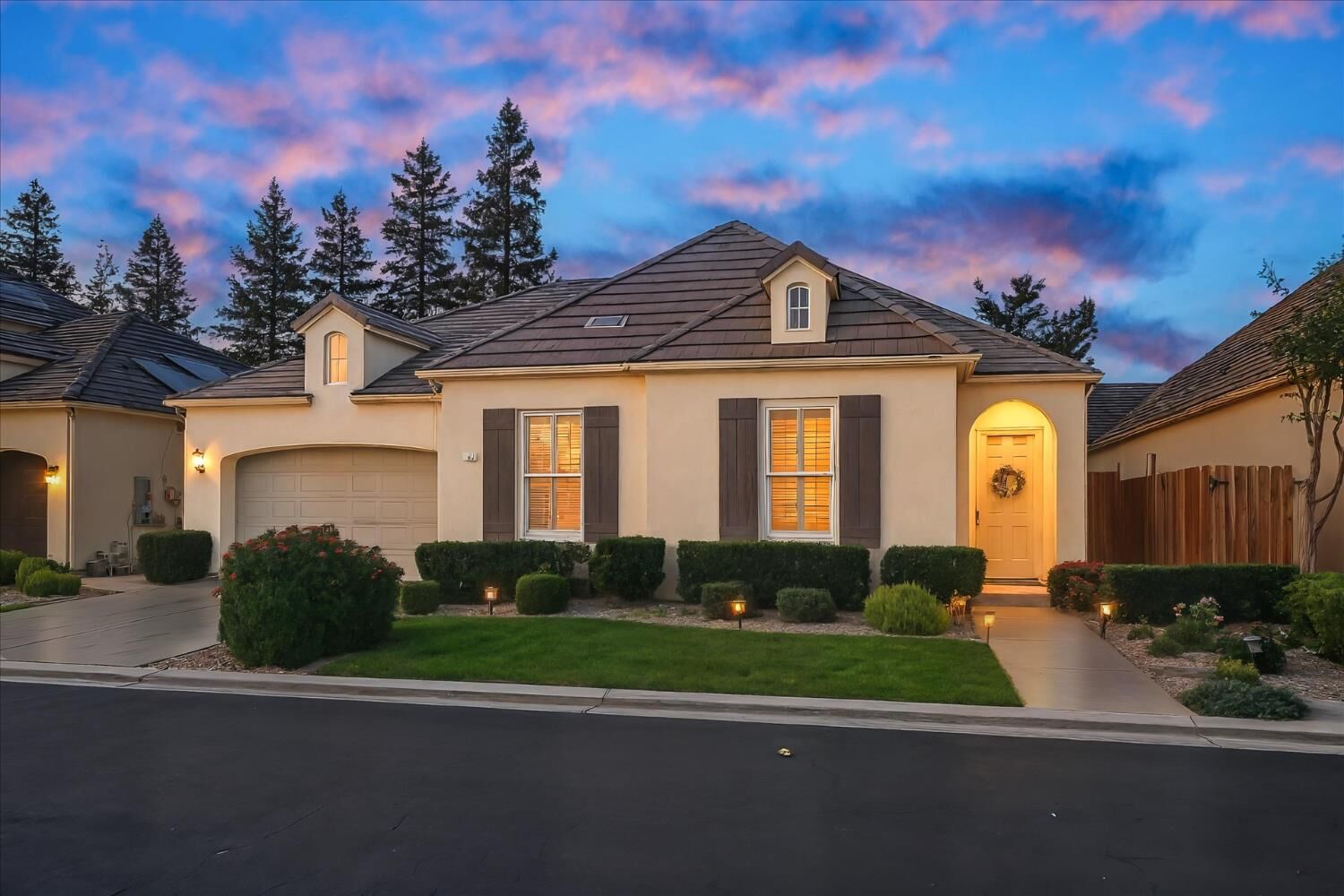 Property Photo:  43 W Everglade Avenue  CA 93619 