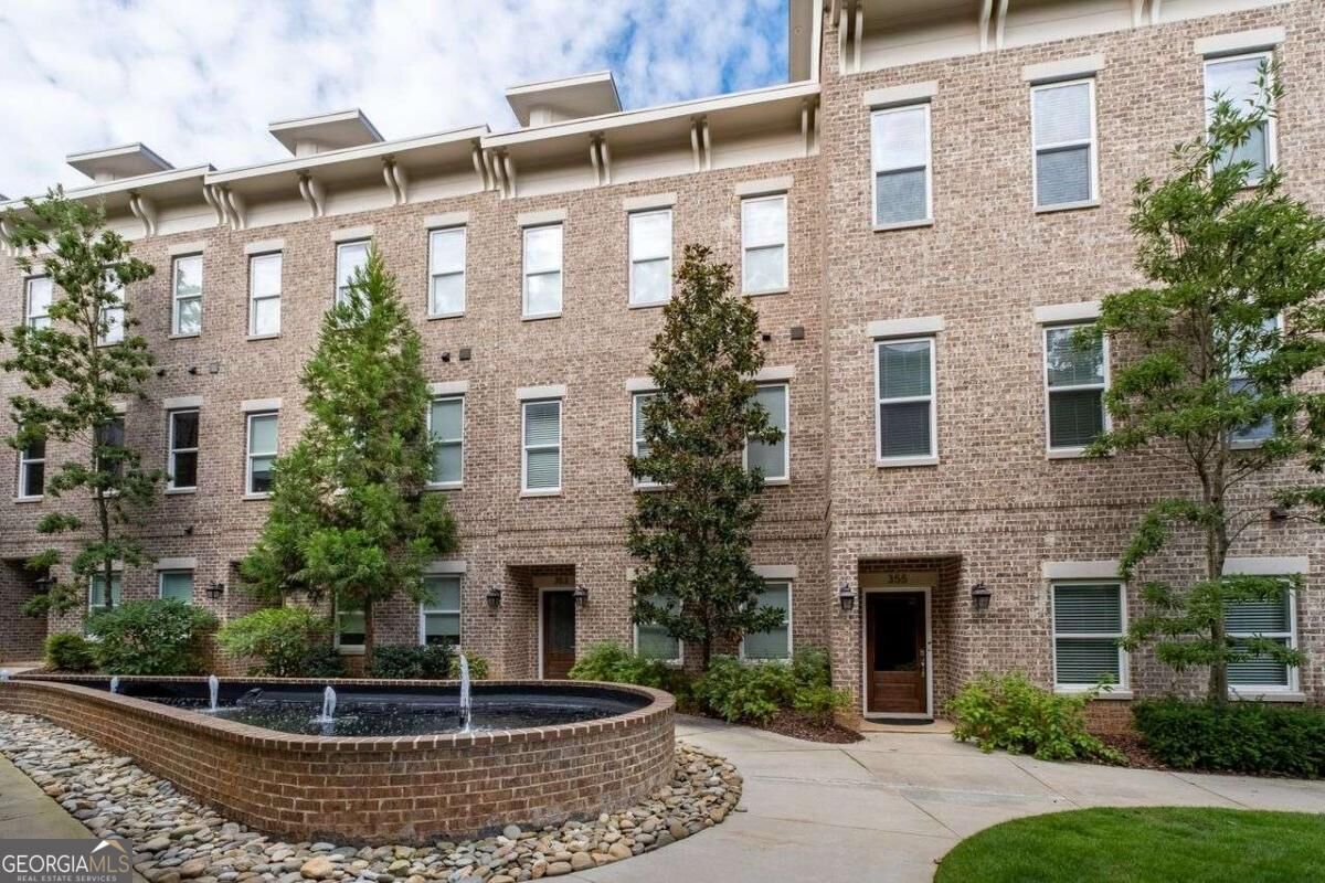 Property Photo:  353 Brownstones Circle NE  GA 30312 