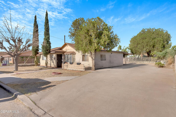 Property Photo:  1111 Radford Street  TX 79903 