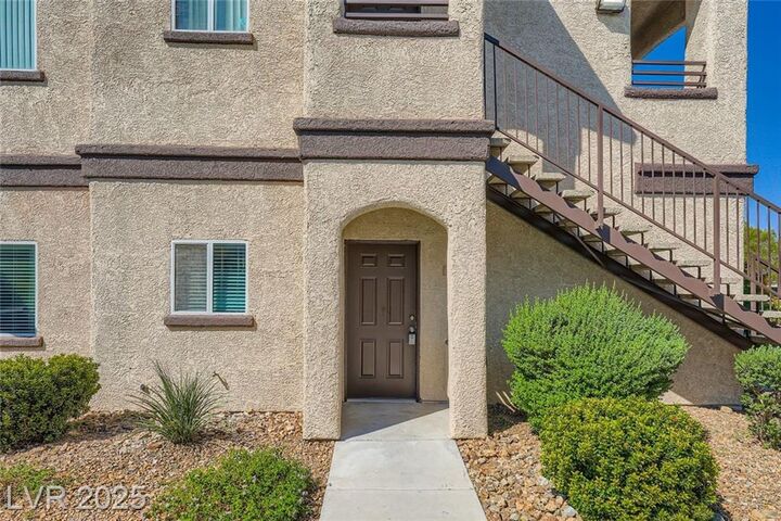 Property Photo: 2291 West Horizon Ridge Parkway 10155 NV 89052