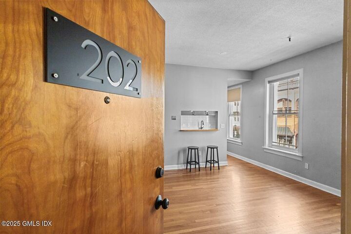 Property Photo:  110 Washington Street 202  CT 06854 