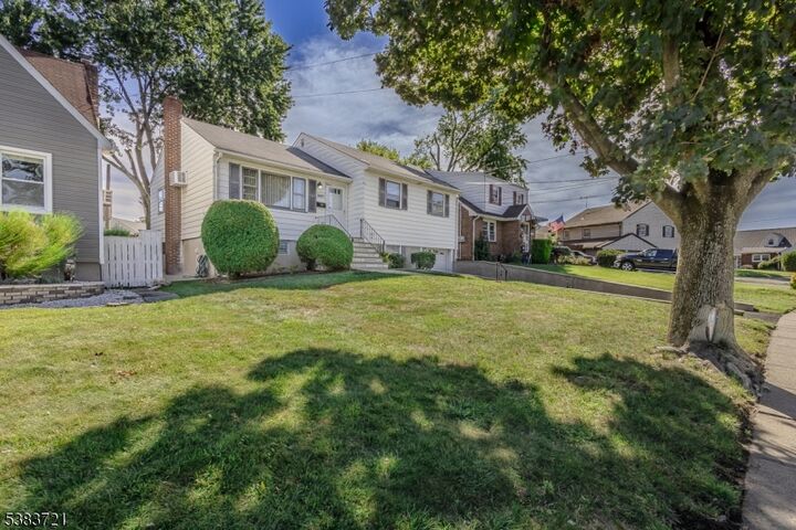 Property Photo:  2217 Vauxhall Rd  NJ 07083 