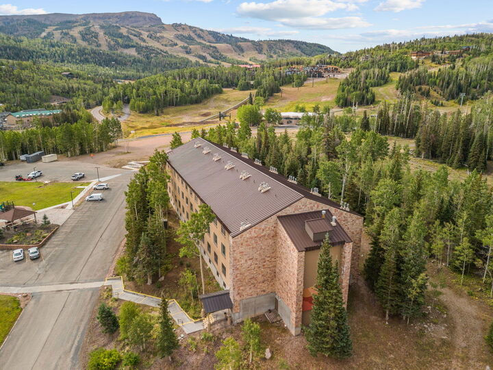 Property Photo: 223 Hunter Ridge #1300, #1310, #2314, #3306 UT 84719