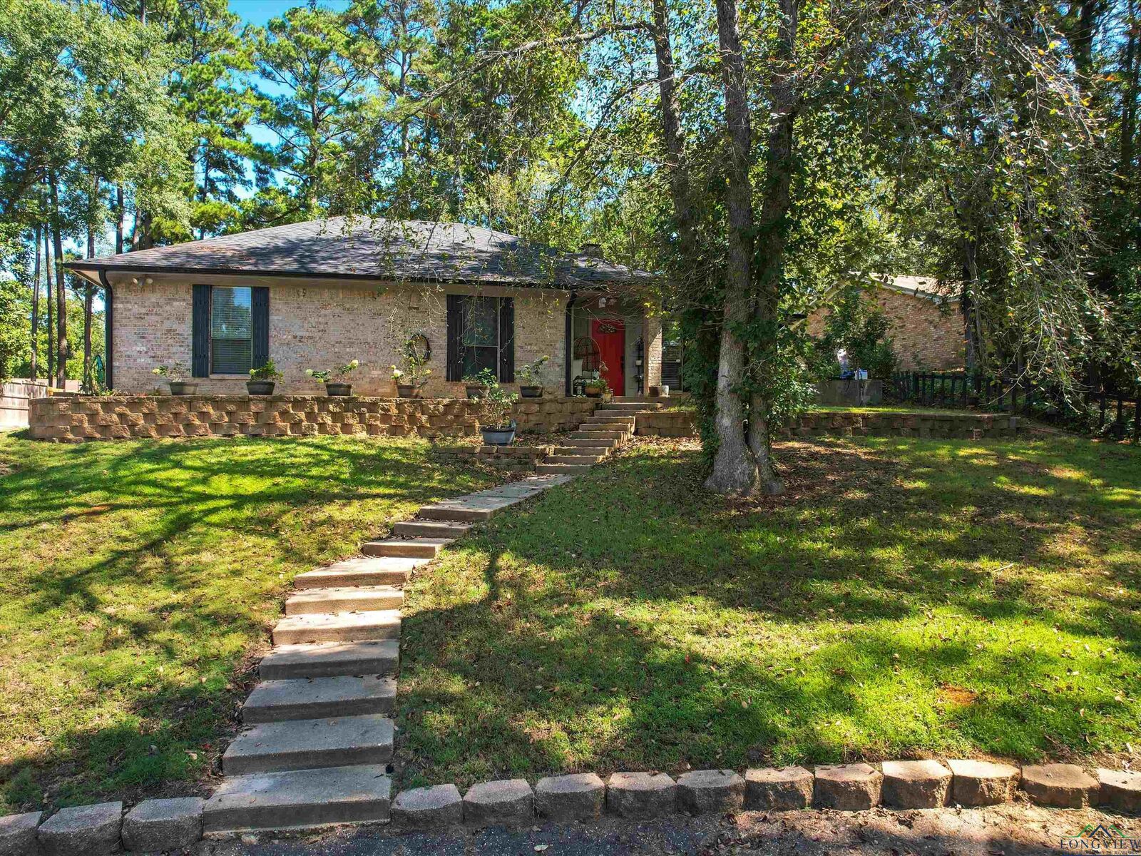 Property Photo: 1102 Dogwood St. TX 75644