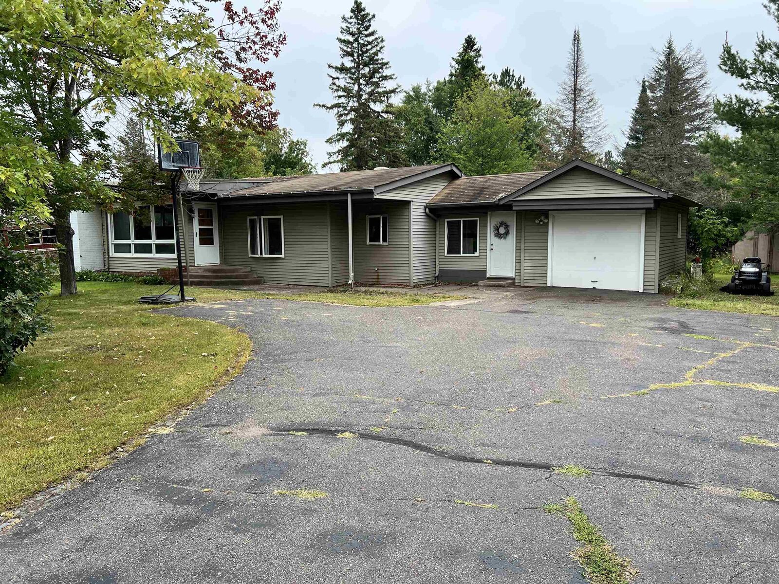 Property Photo:  4610 S Arrowhead Ln  MN 55767 