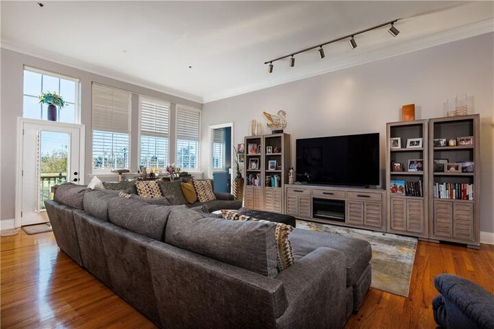Property Photo:  753 St Francis Street #3003B  AL 36602