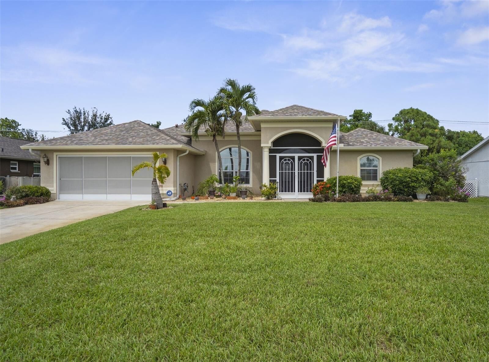 Property Photo:  1438 Roosevelt Drive  FL 34293 