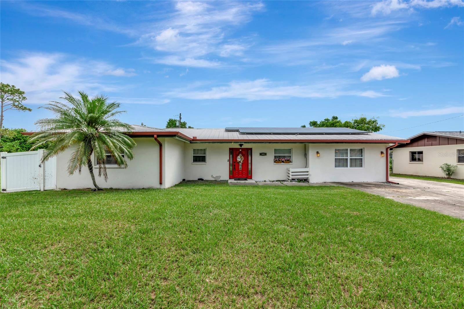 Property Photo:  509 Ridgewood Street NW  FL 33952 