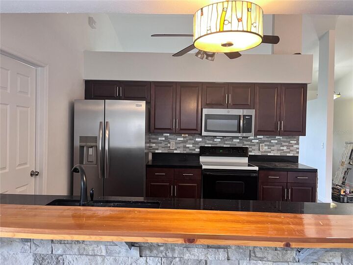 Property Photo: 895 41st Avenue N FL 33703
