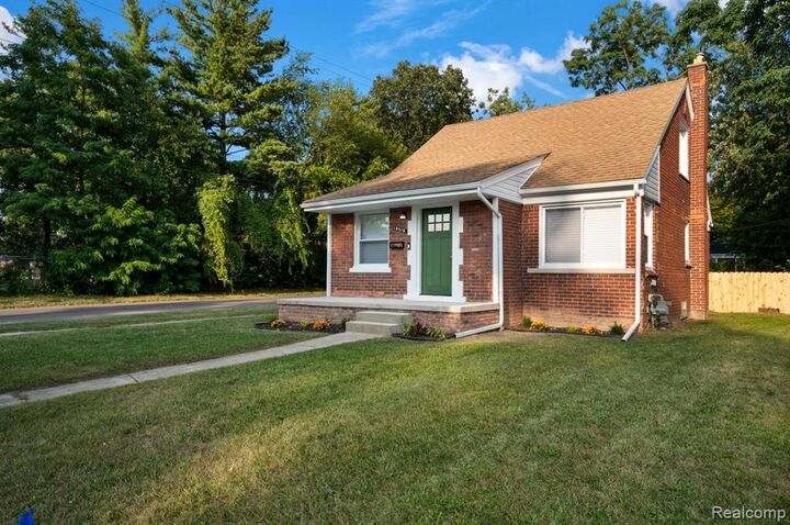 Property Photo:  19516 Pierson Street  MI 48219 2049 