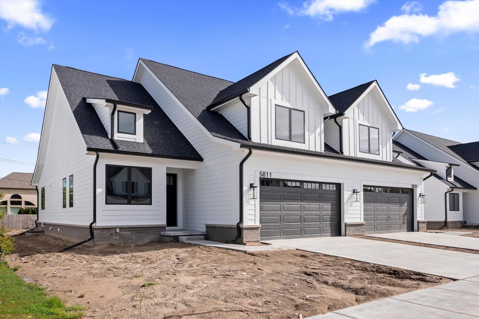 Property Photo:  5811 Heights Drive Unit 4 / Building 2  MI 48314 