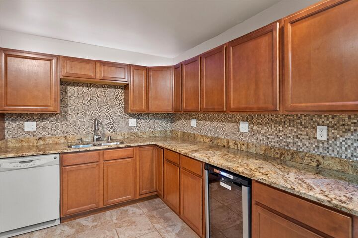 2230 W Good Hope Rd 25  Glendale WI 53209 photo